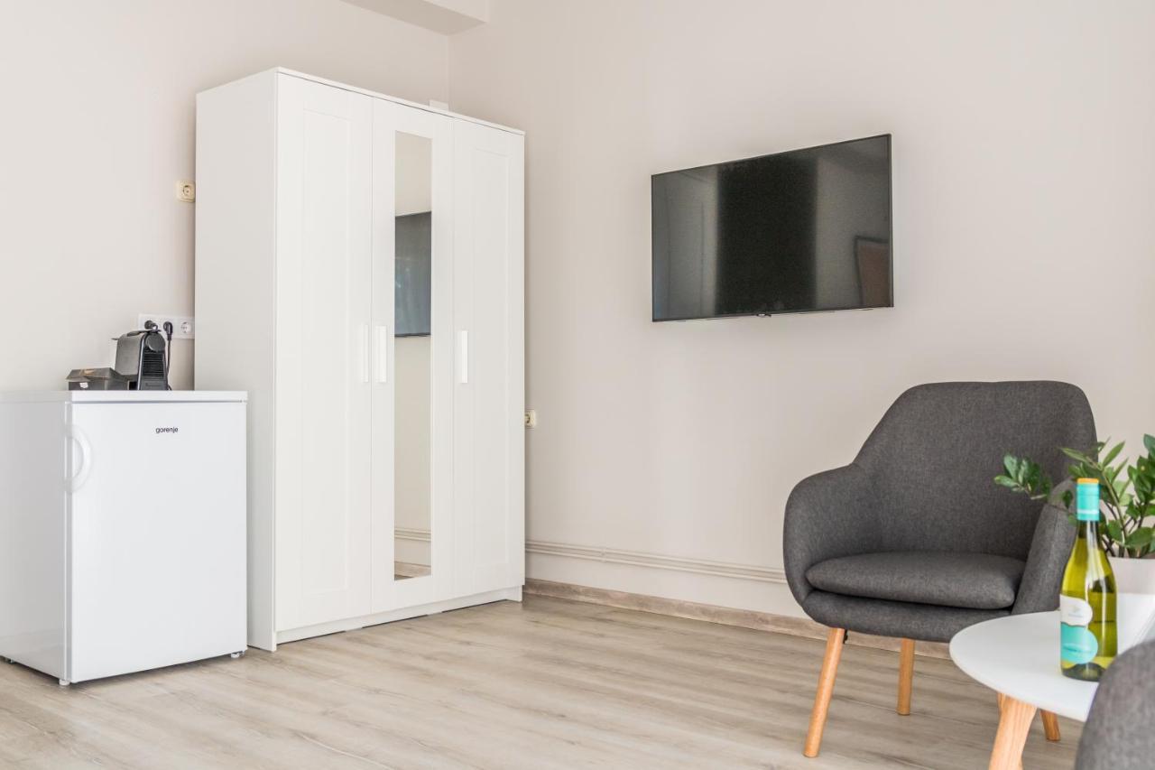 Villa 21 Boutique Rooms Balatonalmádi Екстериор снимка