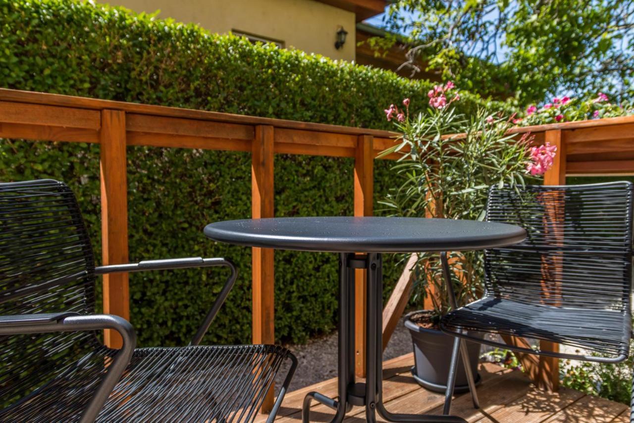 Villa 21 Boutique Rooms Balatonalmádi Екстериор снимка