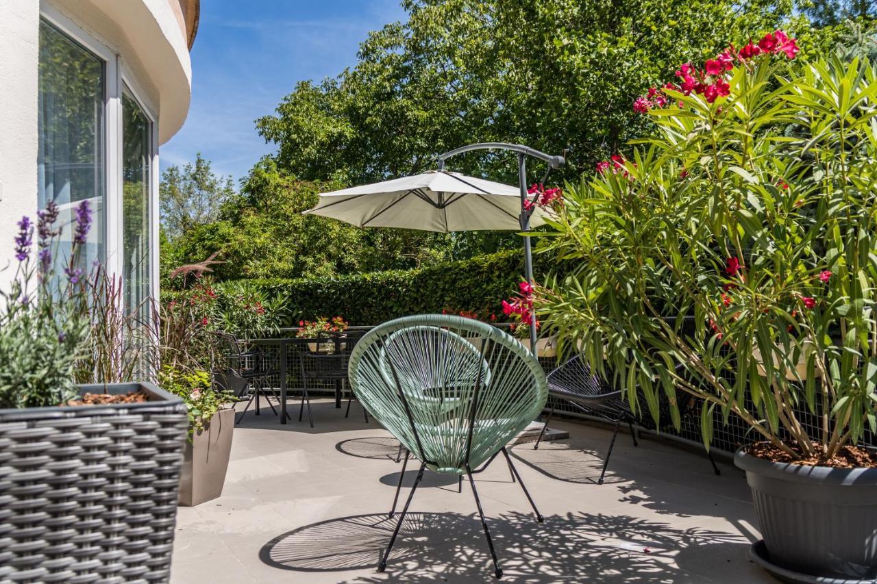Villa 21 Boutique Rooms Balatonalmádi Екстериор снимка