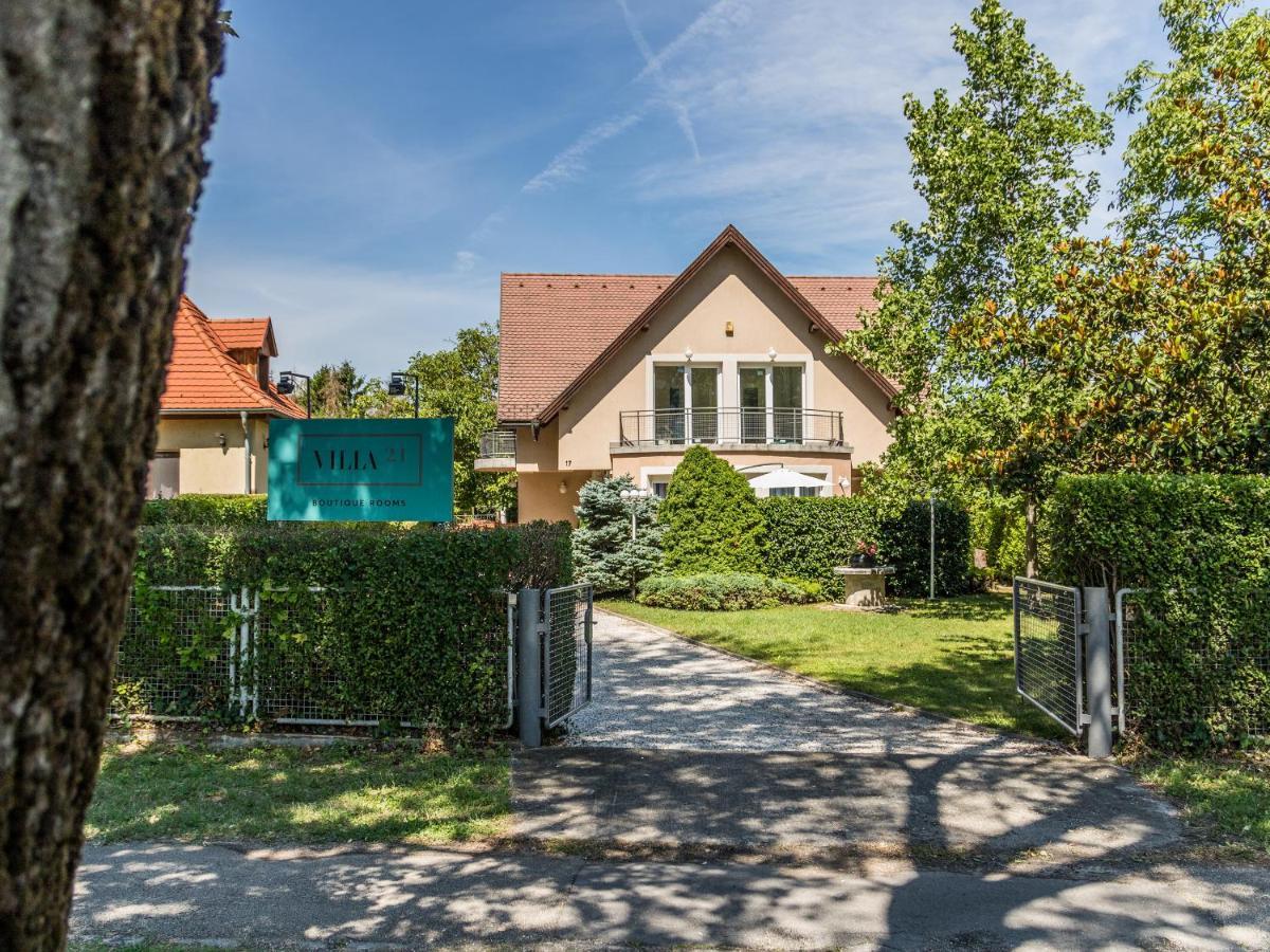 Villa 21 Boutique Rooms Balatonalmádi Екстериор снимка