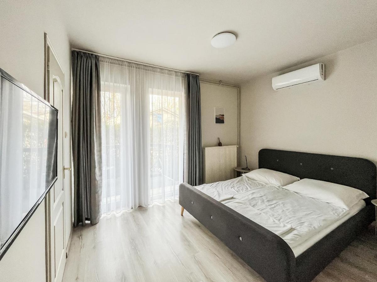 Villa 21 Boutique Rooms Balatonalmádi Екстериор снимка