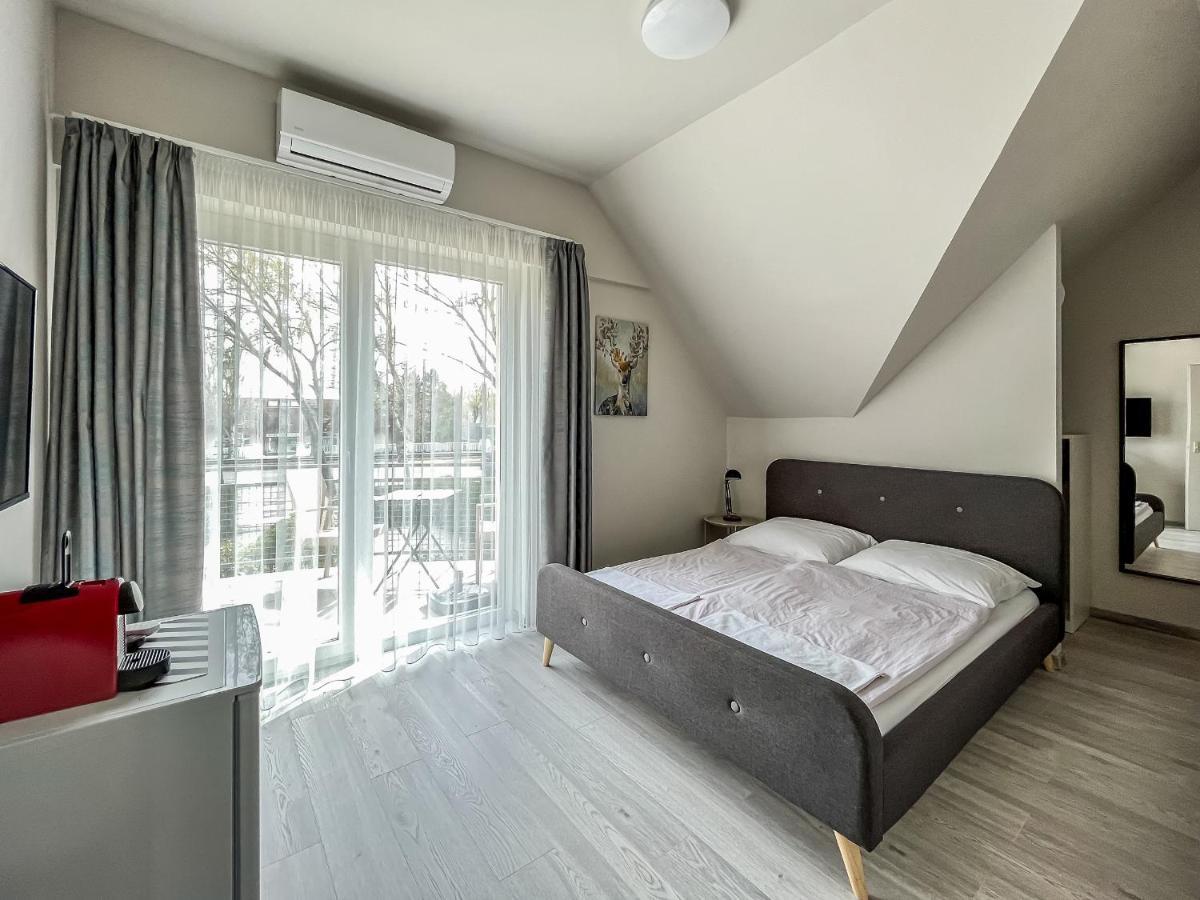 Villa 21 Boutique Rooms Balatonalmádi Екстериор снимка