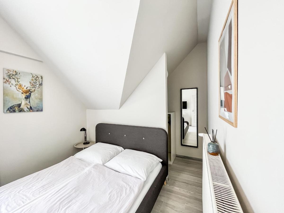 Villa 21 Boutique Rooms Balatonalmádi Екстериор снимка
