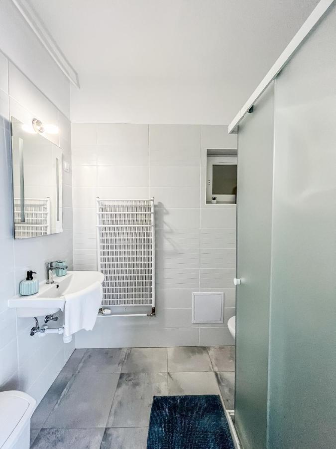Villa 21 Boutique Rooms Balatonalmádi Екстериор снимка