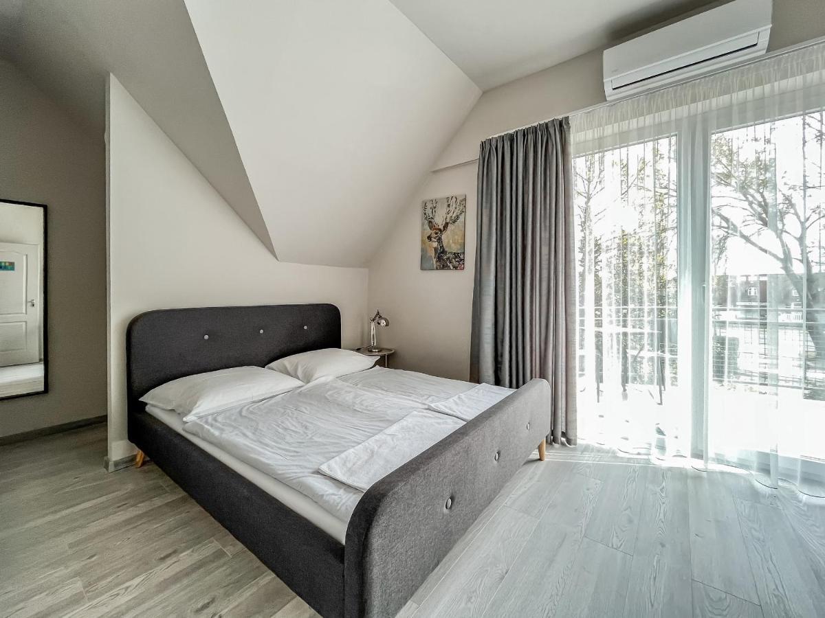 Villa 21 Boutique Rooms Balatonalmádi Екстериор снимка