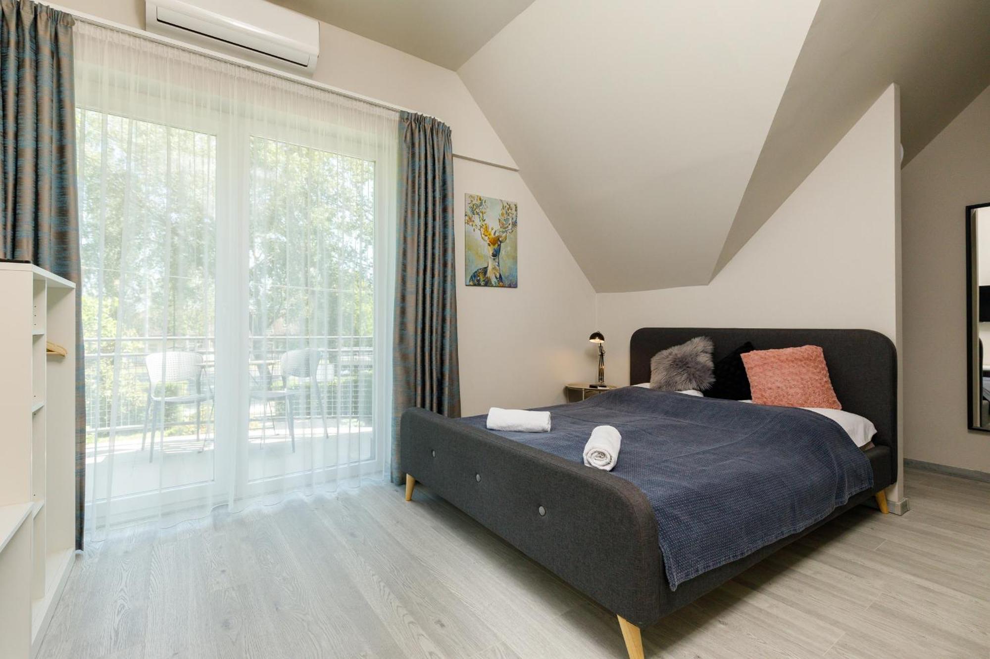 Villa 21 Boutique Rooms Balatonalmádi Екстериор снимка
