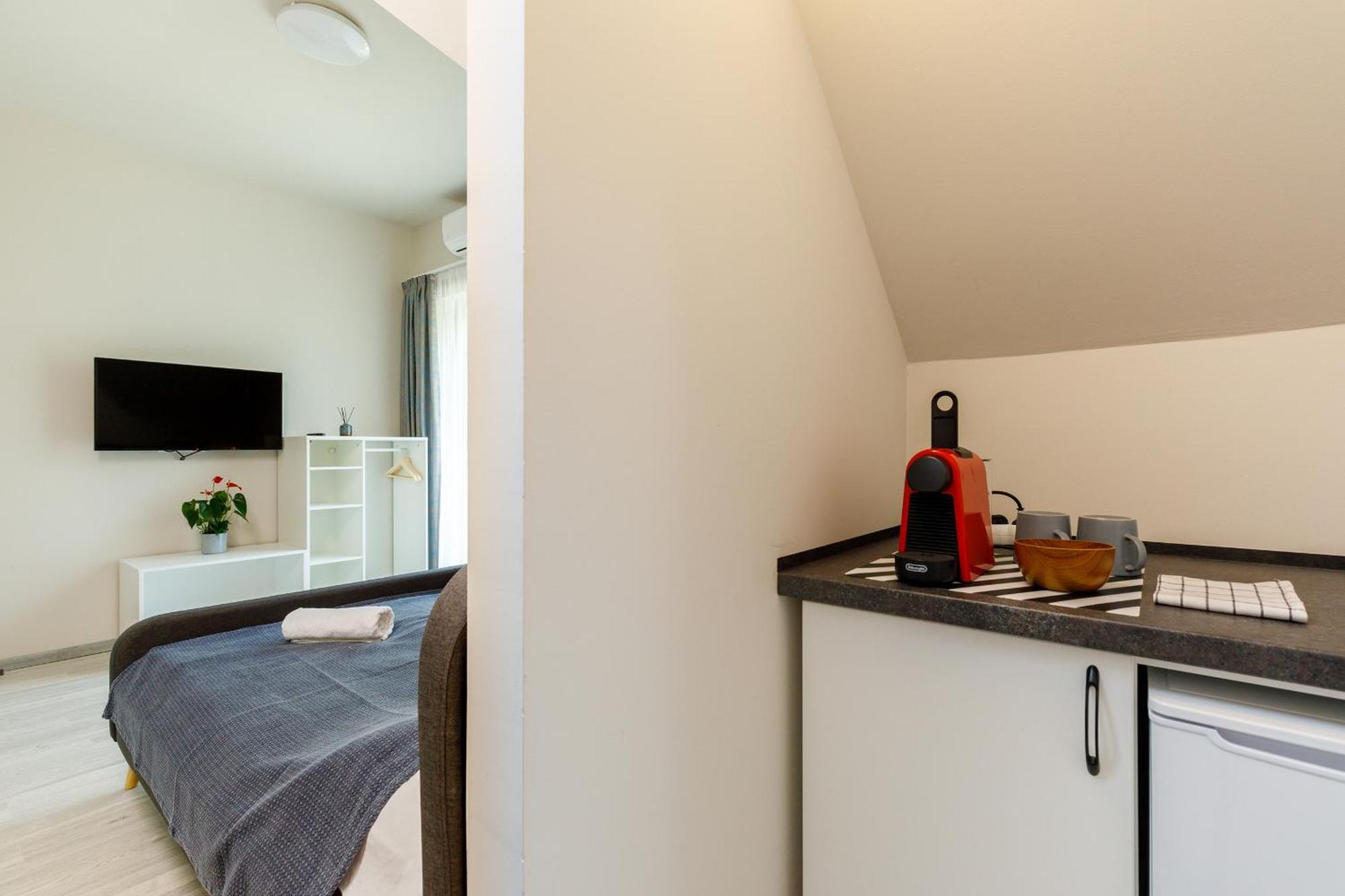 Villa 21 Boutique Rooms Balatonalmádi Екстериор снимка