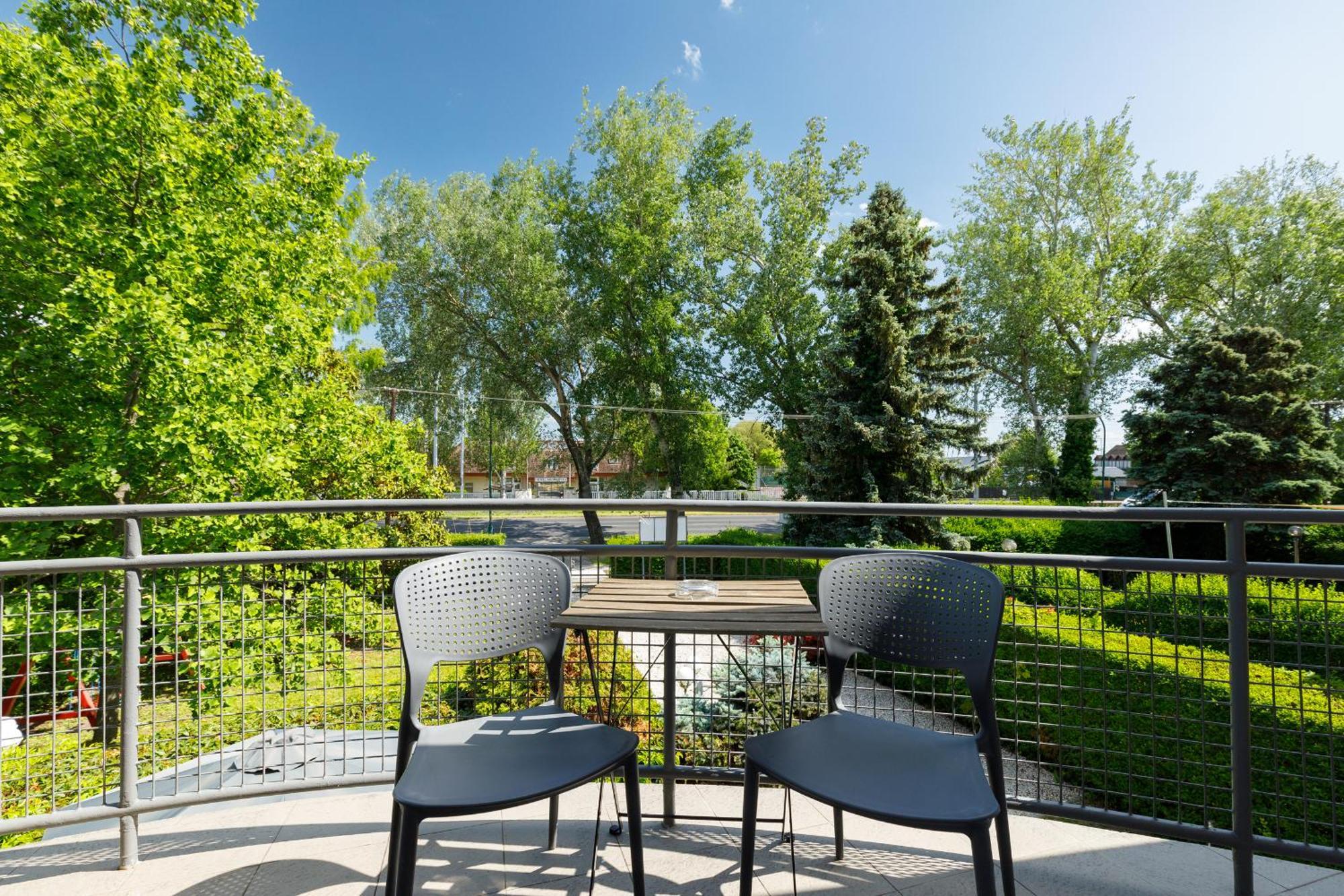 Villa 21 Boutique Rooms Balatonalmádi Екстериор снимка