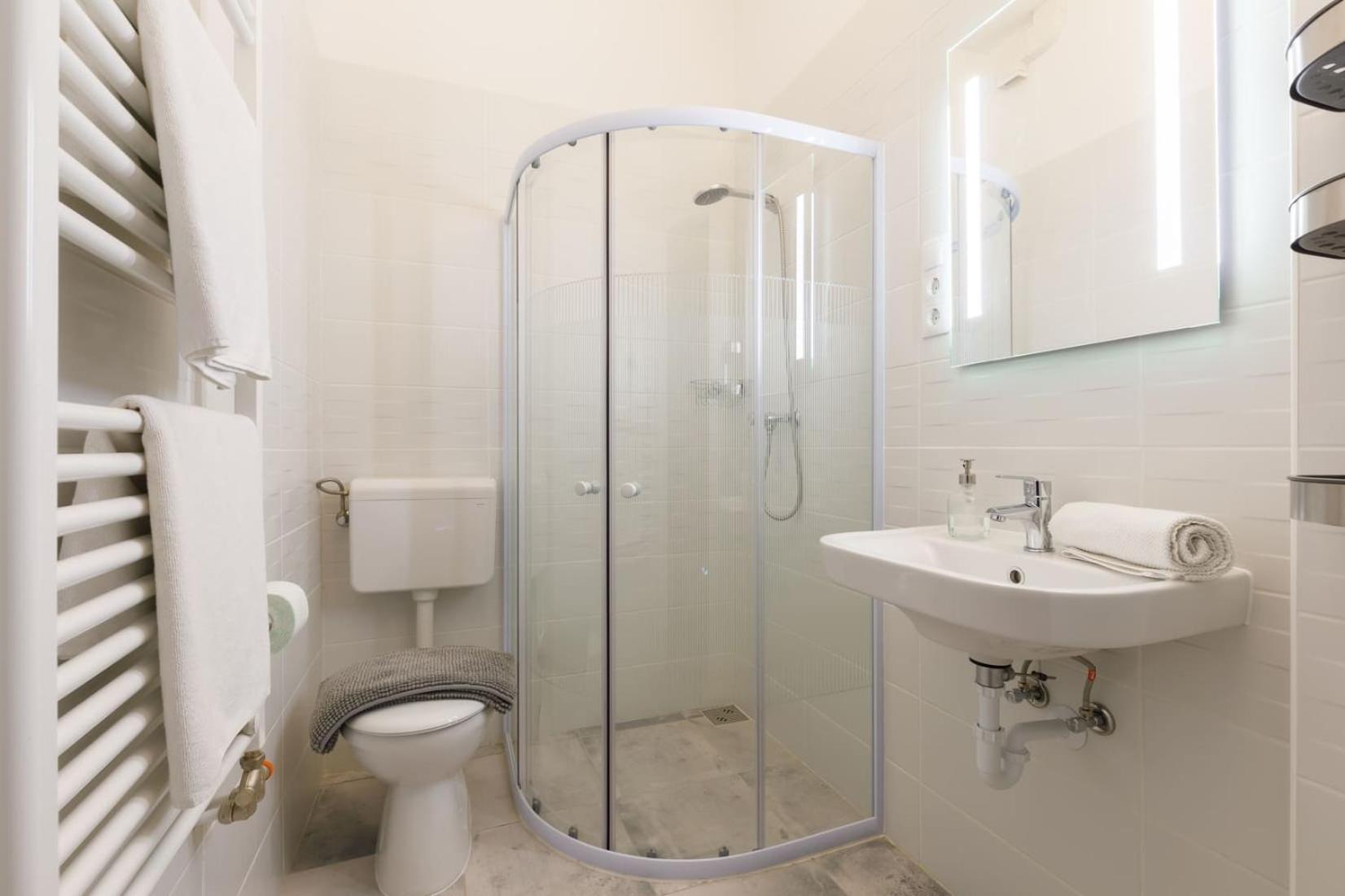 Villa 21 Boutique Rooms Balatonalmádi Екстериор снимка